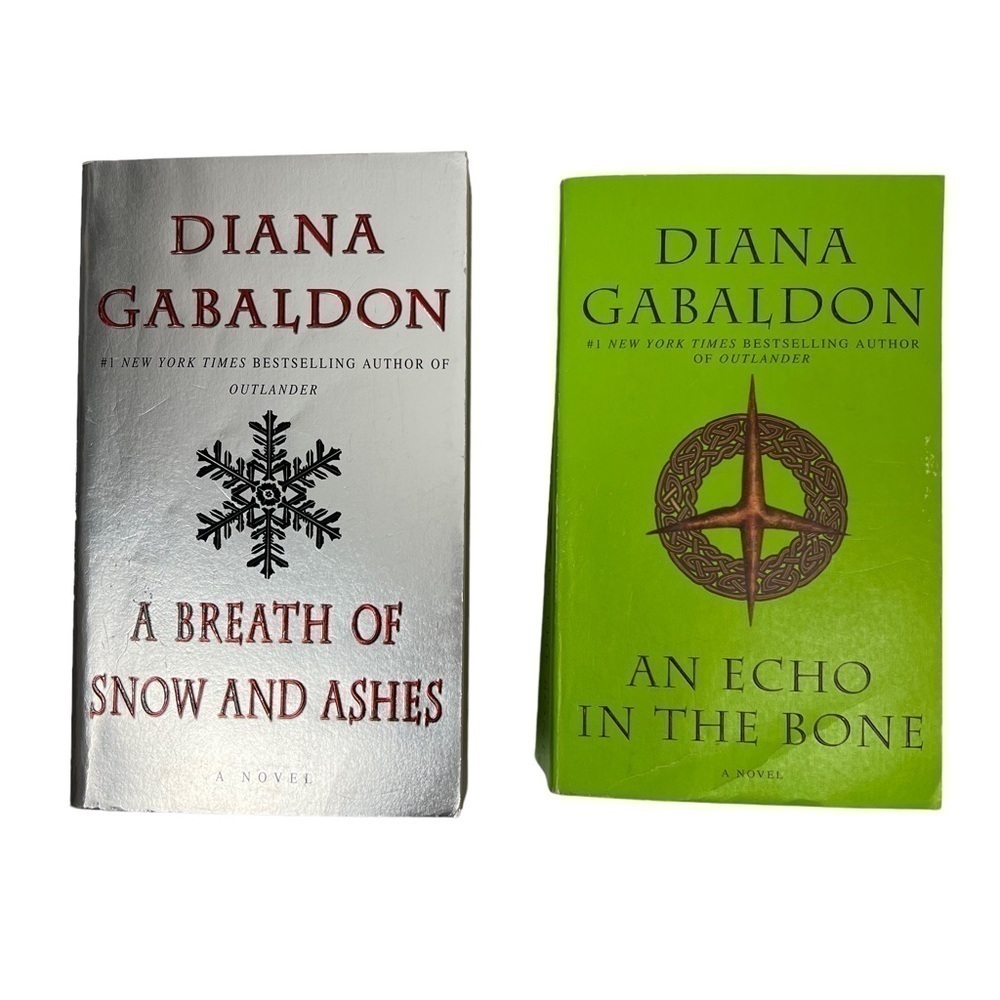 DIANA GABALDON Fiction Books Lot/2 Romance/Time Travel, Fantasy Paperbacks
